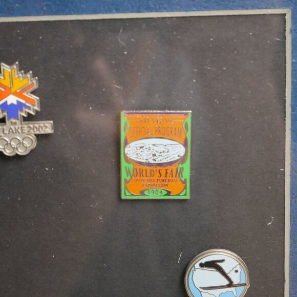 Framed Limited Edition Olympic Games of the USA Pin Set Aminco 2001 #467 of 2002 - Picture 2 of 10